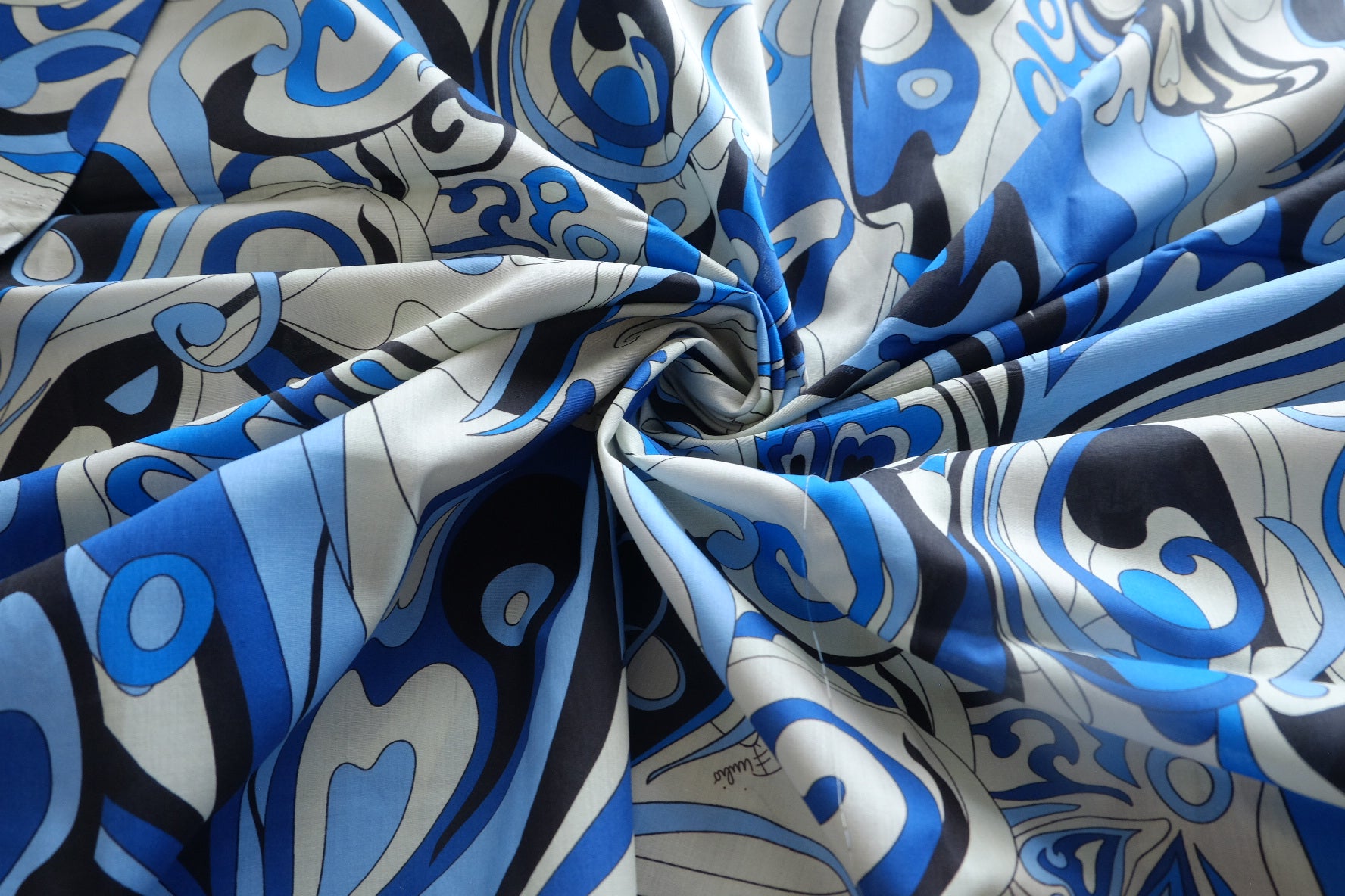 Blue Mod Scarf Print Cotton Lawn Fabric - 3.28 yd