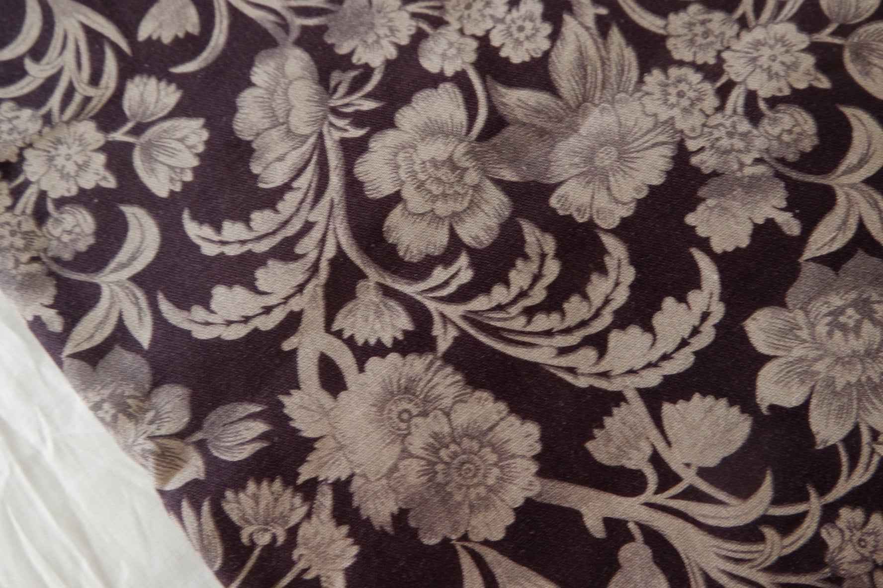 Brown Vintage Floral Cotton Cloth — 3.28 yd