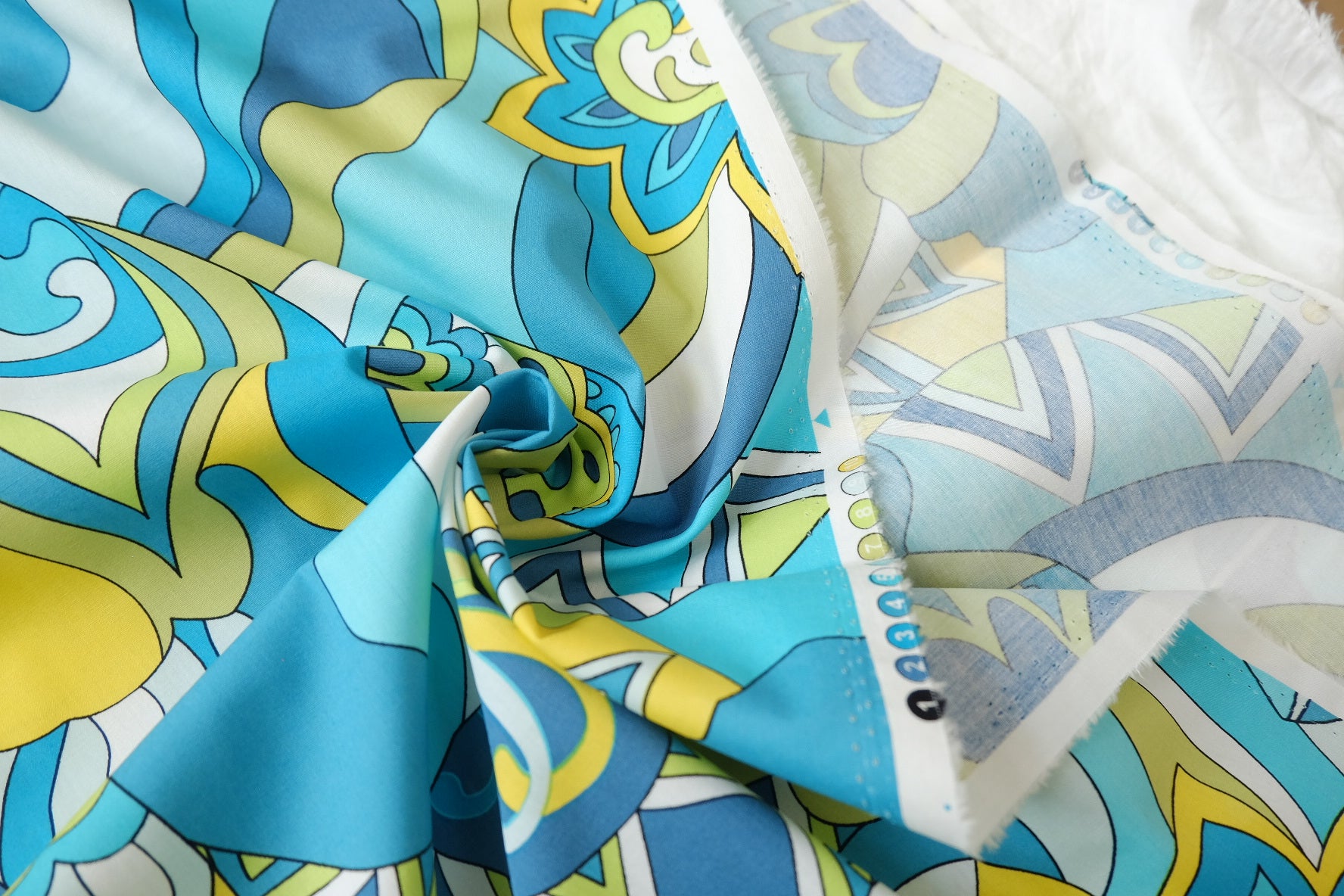 Bold Retro Print Cotton Fabric, 2.19 Yards