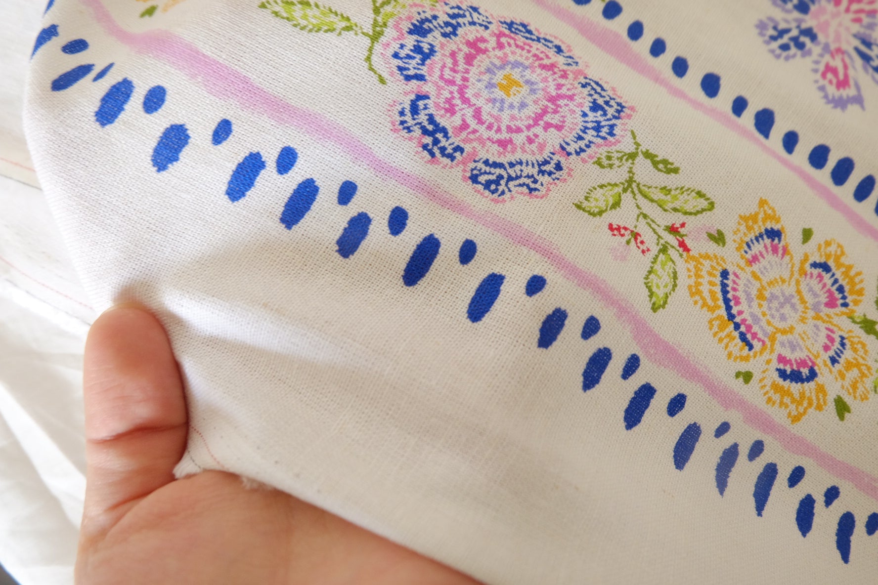 Border Garden Floral Cotton Linen Fabric — Minor Flaw, 2.19 Yards