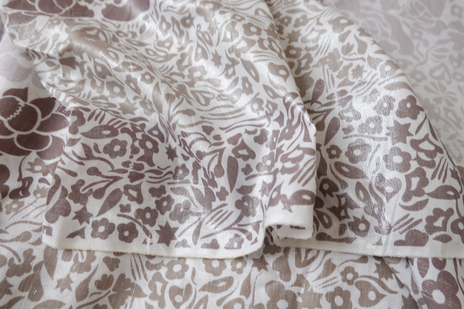 Silver Thread Border Print Linen Fabric - 2.2 yd