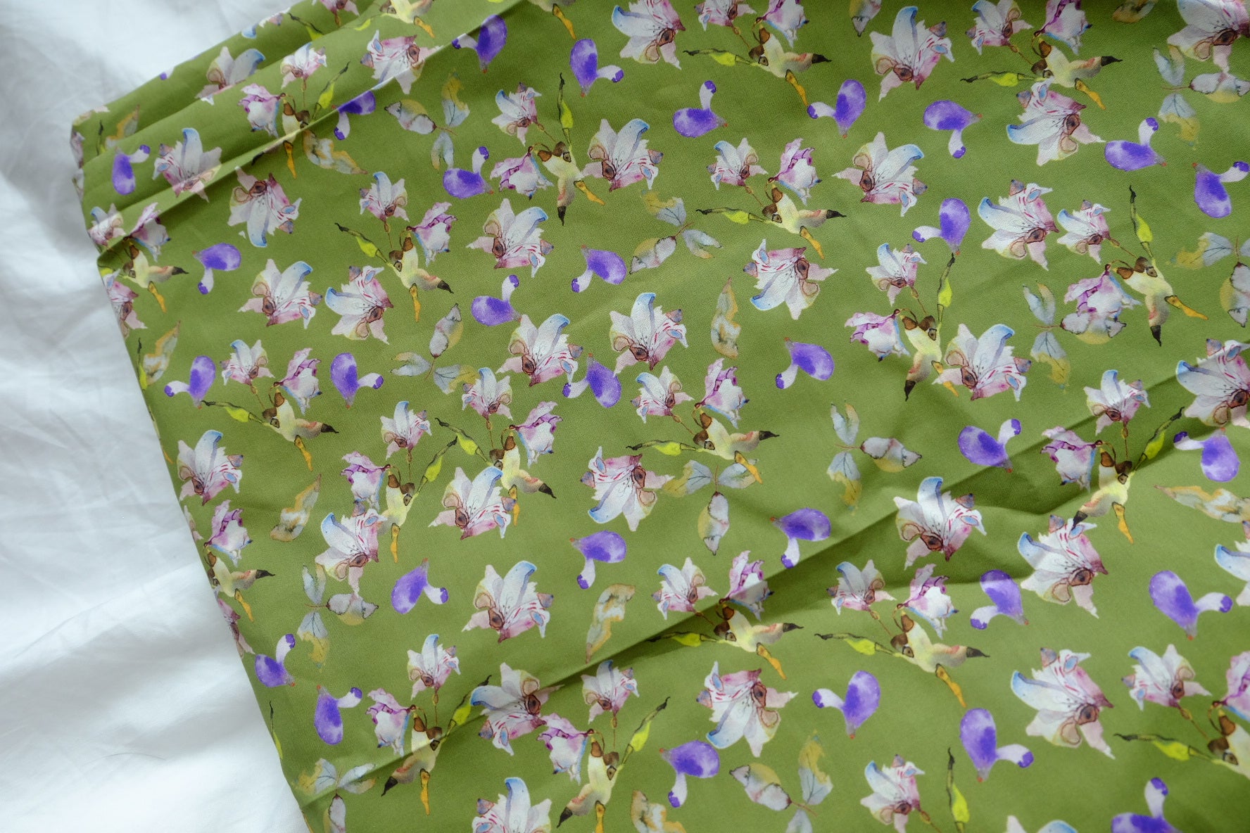 Hummingbird Floral Cotton Lawn Fabric - 2.7 yd