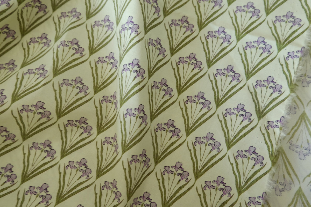 Lavender Iris – Floral Cotton Fabric | 1.5 Yards
