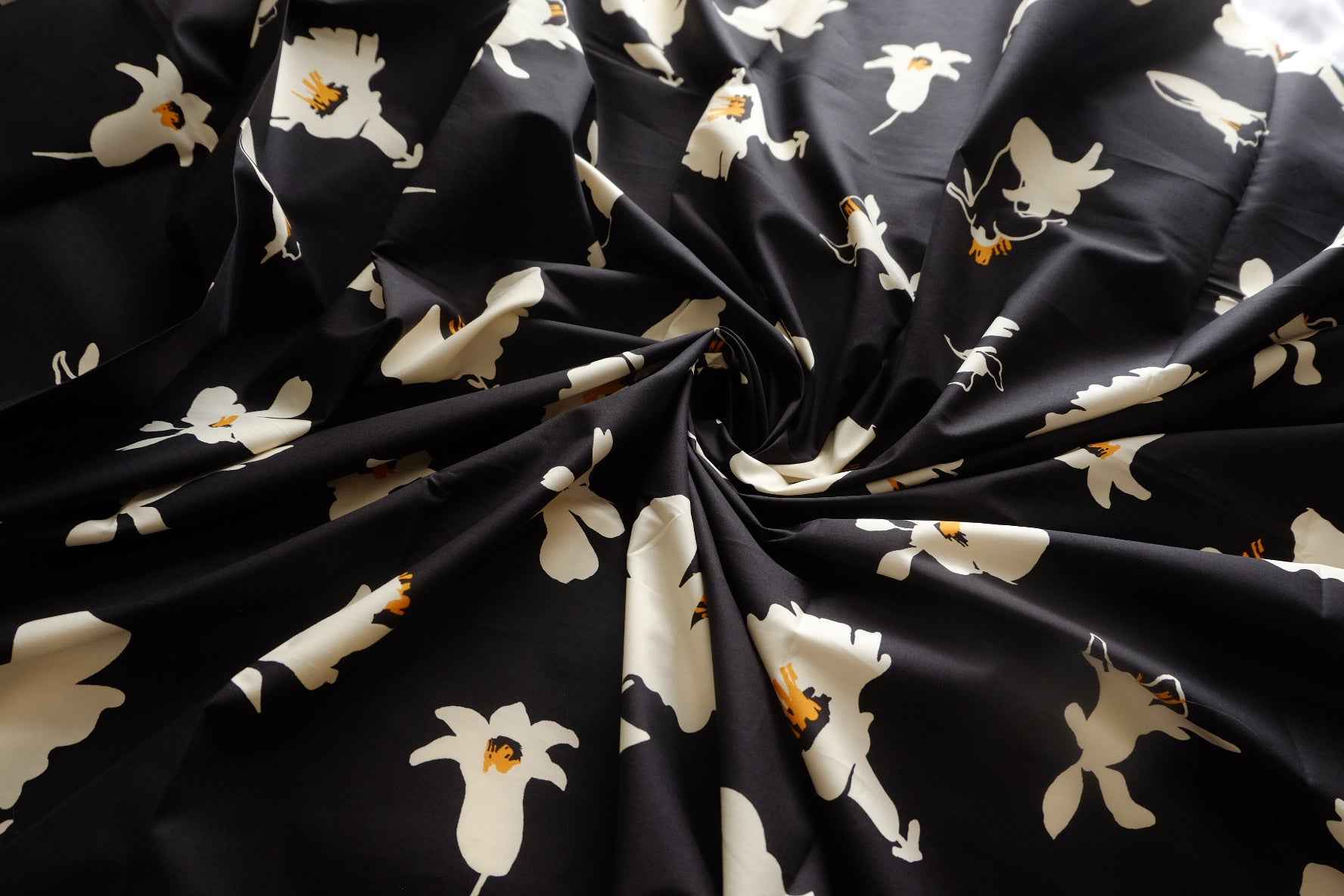 Black Lily Crisp Cotton Poplin Fabric - 2.19 yd