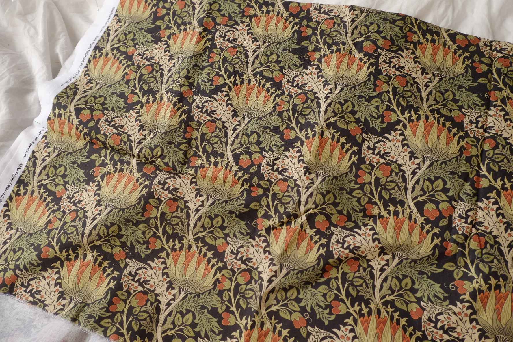 Morris-Inspired Botanical Cotton Fabric, Structured Midweight Plain Weave, 1.64 Yards