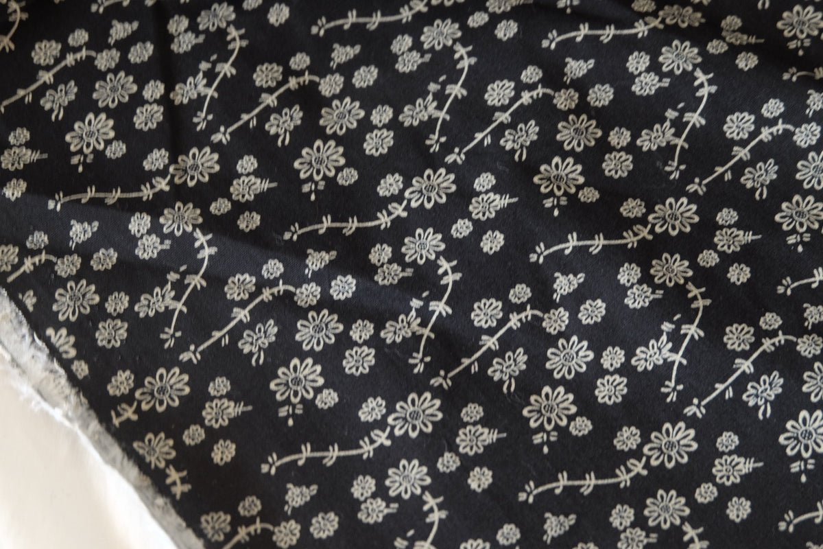 Midnight Daisy – Black & Ivory Floral Cotton Fabric – 2.2 yd