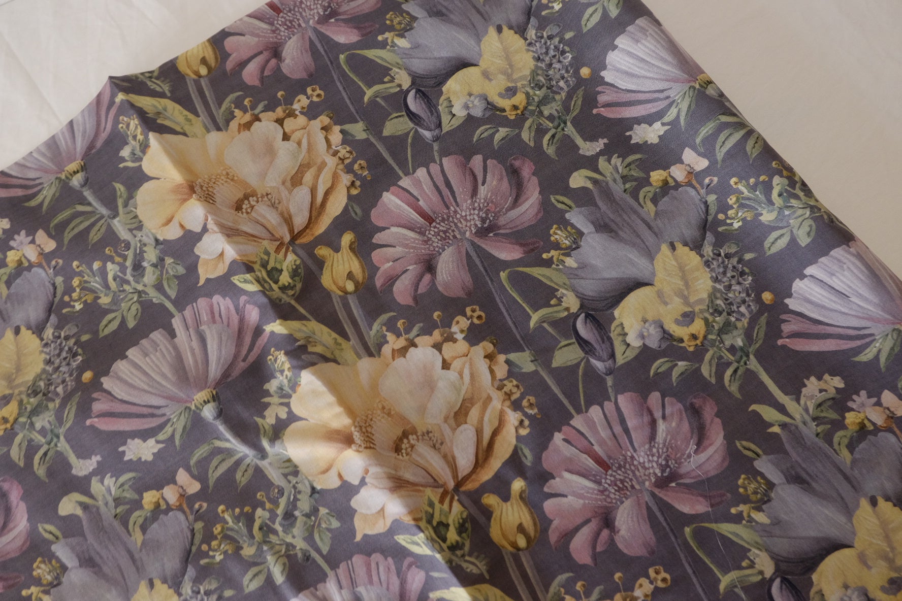 Soft Vintage Floral Cotton Lawn Fabric – 3.3 yd