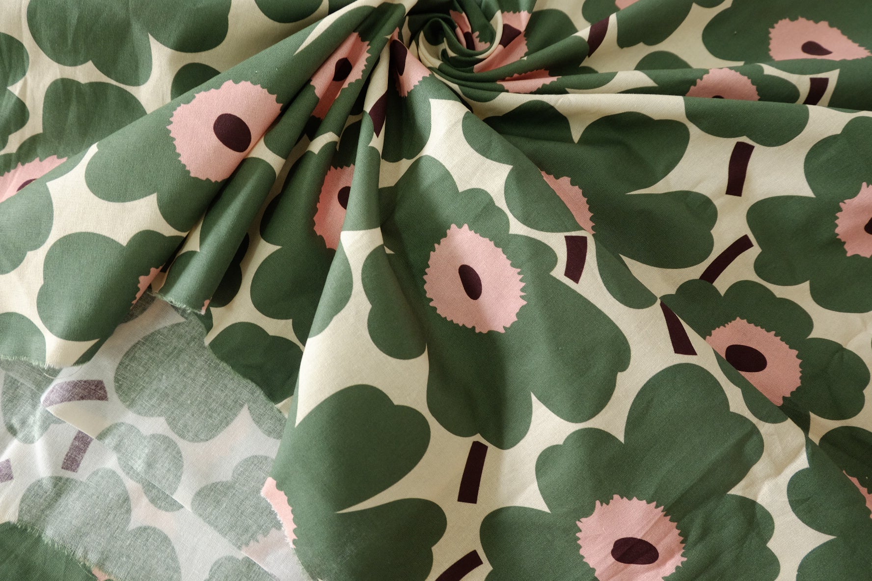 Retro Green Pink Floral Cotton Fabric - 1.6 yd