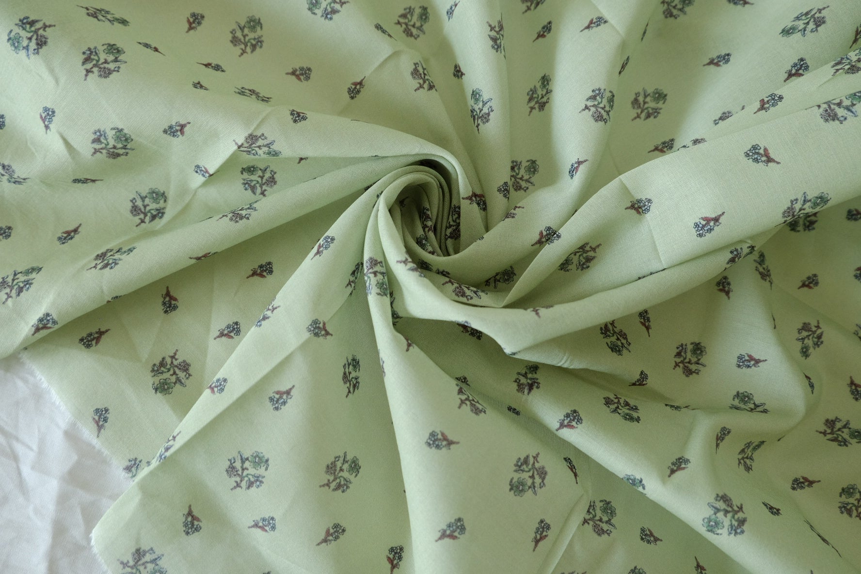Sage Ditsy Floral 100s Cotton Fabric, 3.28 Yards