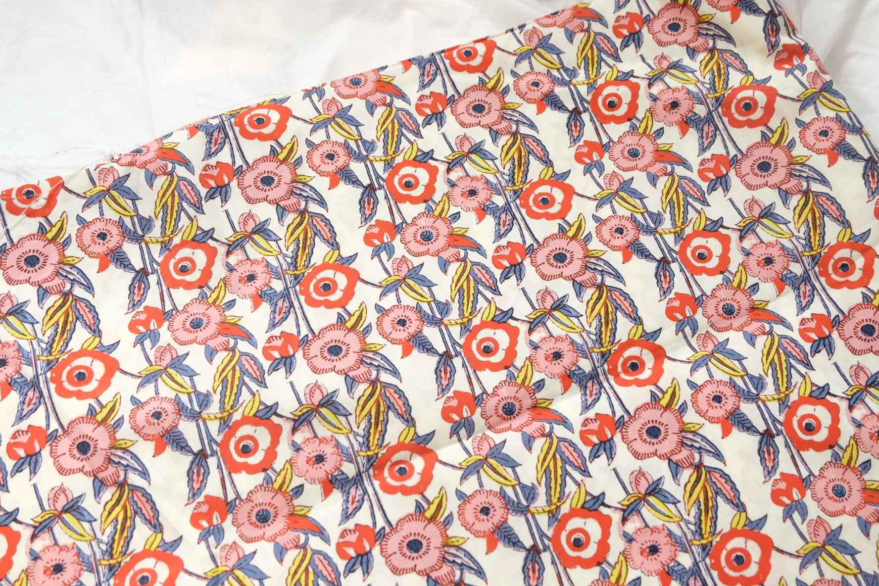 Red Vintage Floral Cotton Poplin Fabric, 60s Cotton Shirting Weight, 3.39 Yards