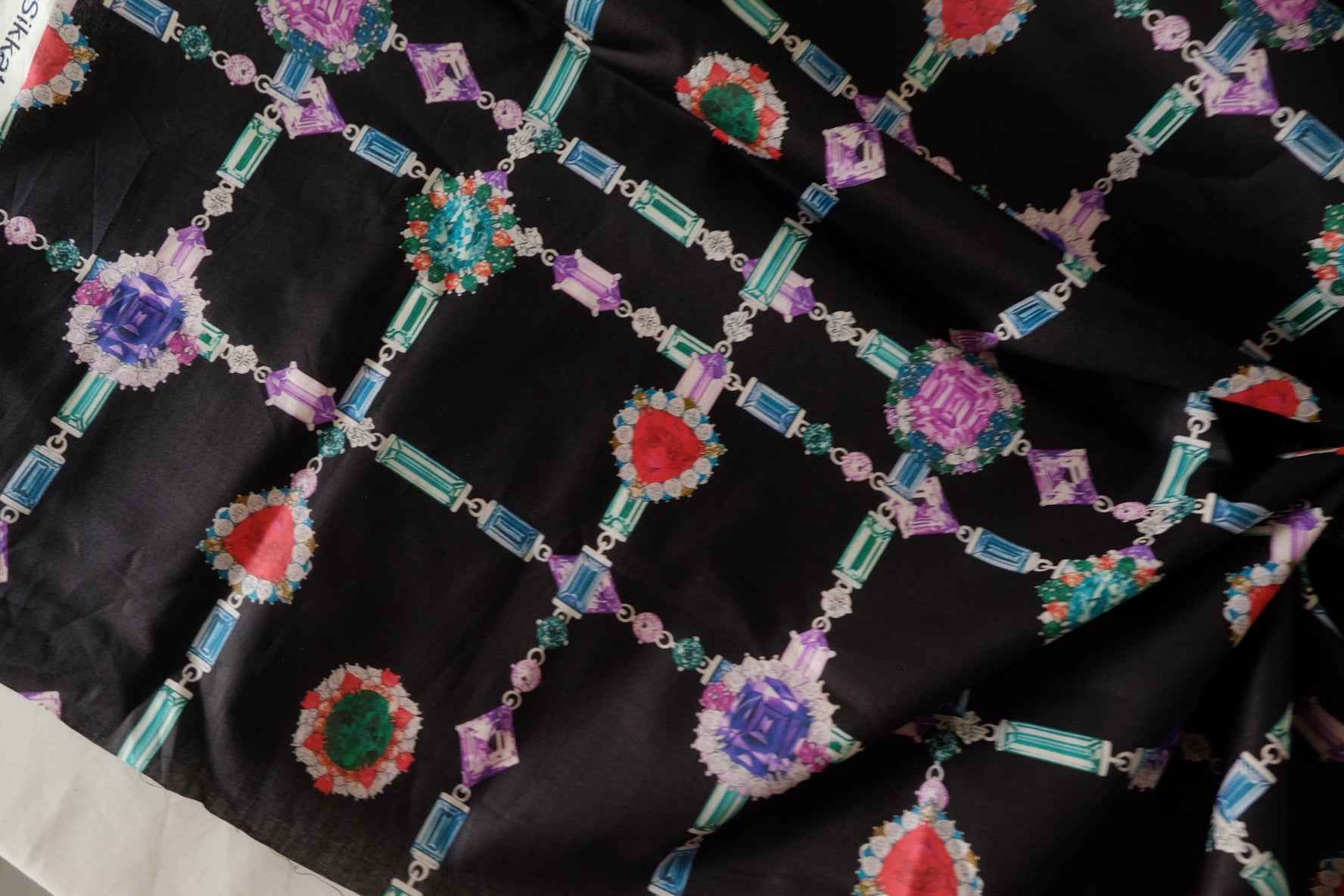 Jewel Lattice Print Cotton Lawn Fabric – 1.6 yd