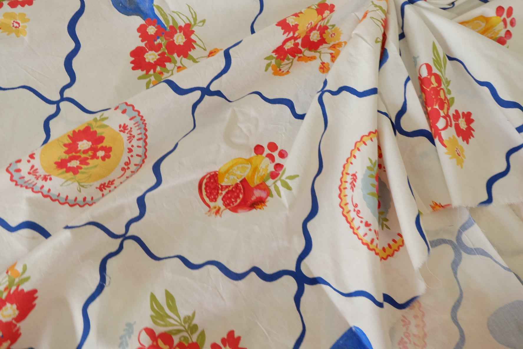 Table Setting Cotton Poplin Fabric – 3.3 yd