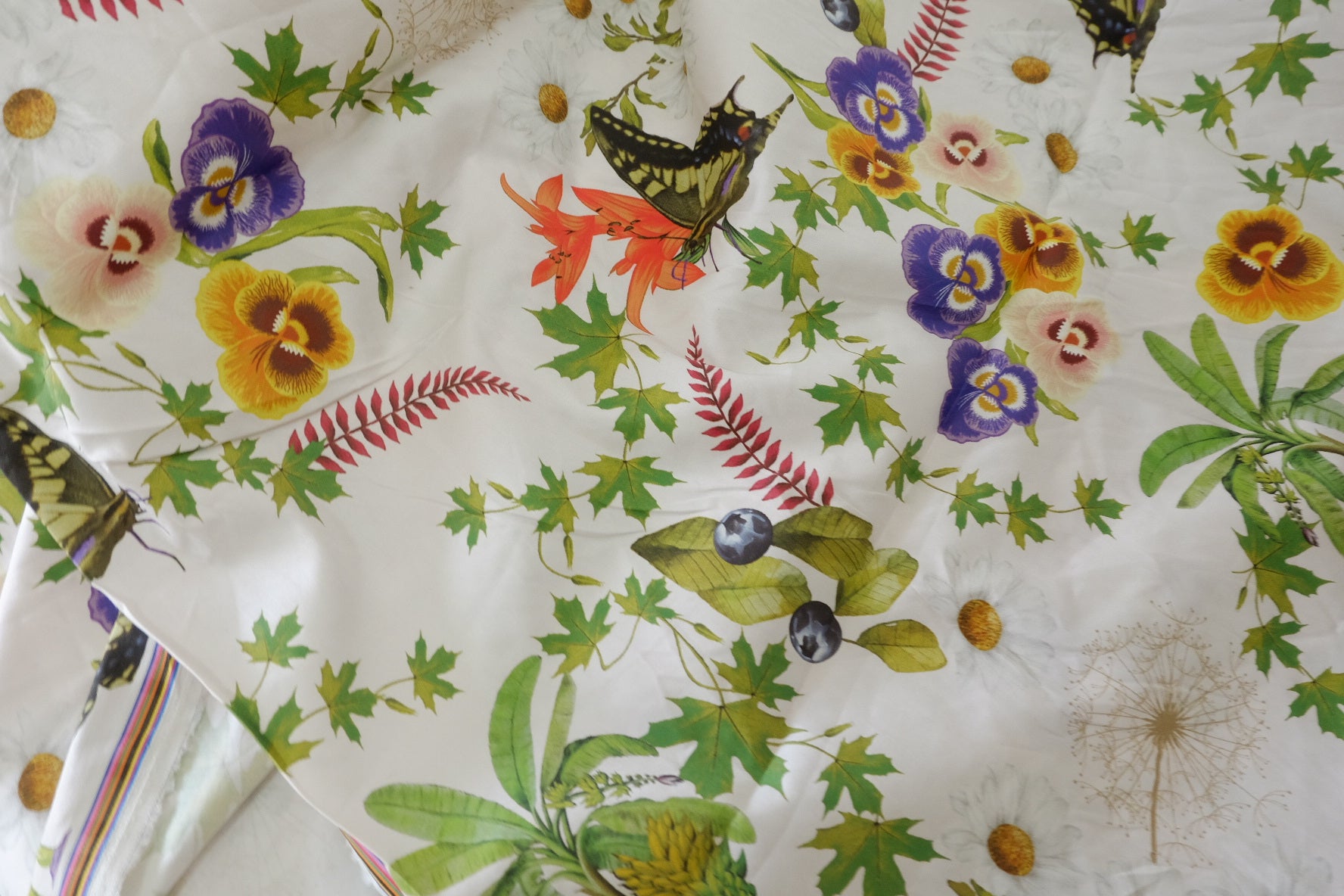 Vintage Botanical Butterfly Cotton Sateen Fabric – 60s Cotton Print – 2.2 yd