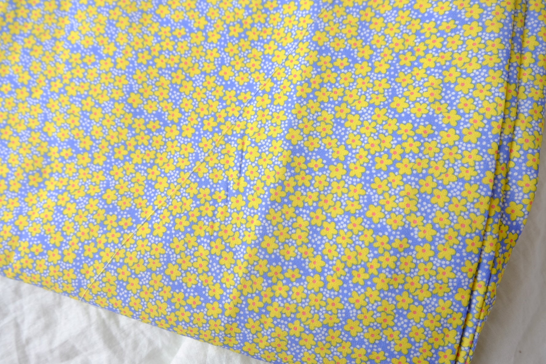 Yellow Ditsy Floral Lightweight Cotton Lawn — 2.19 yd