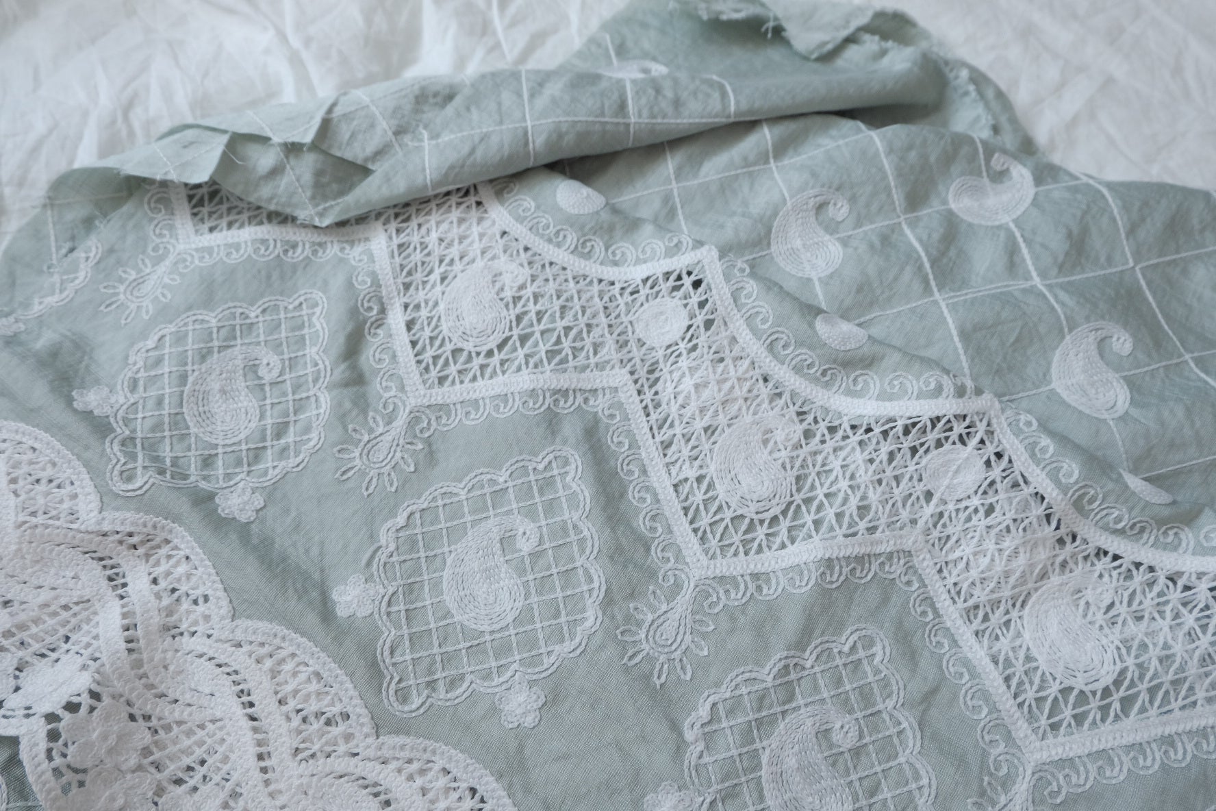 One-Sided Placement Embroidered Tencel Linen Fabric 1.7 Yards