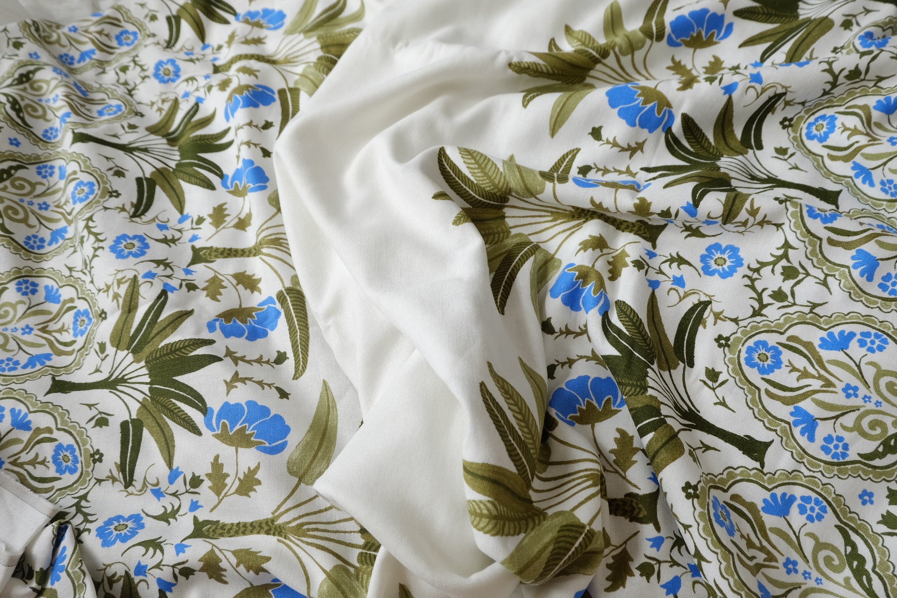 Washed Double-Border Floral Linen in Olive & Blue — 1.64 Yards