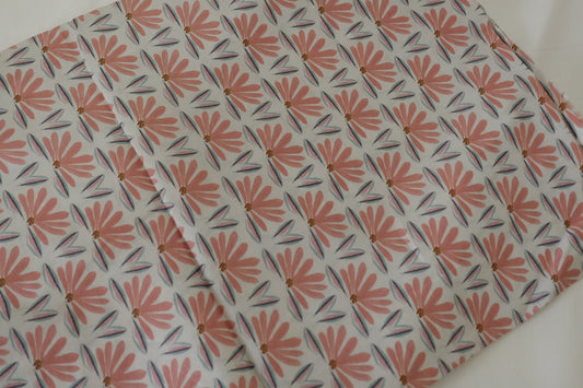 Soft Pink Daisy Cotton Lawn Fabric – Lightweight Floral Cotton Print – 2.5 yd