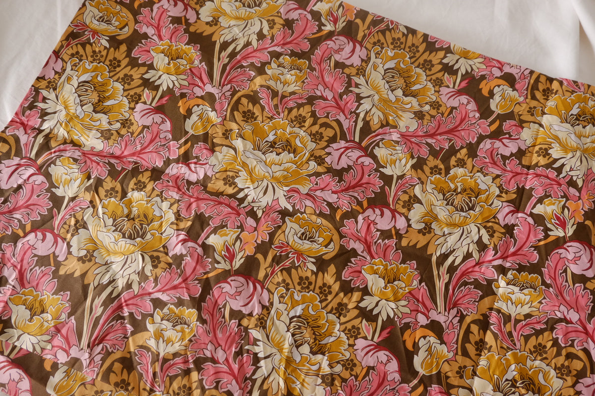 Retro Garden Cotton Lawn — 1.31 yd