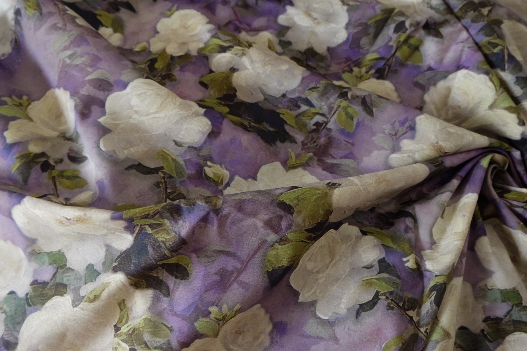 Painterly White Rose 60s Cotton Poplin Fabric - Per Meter