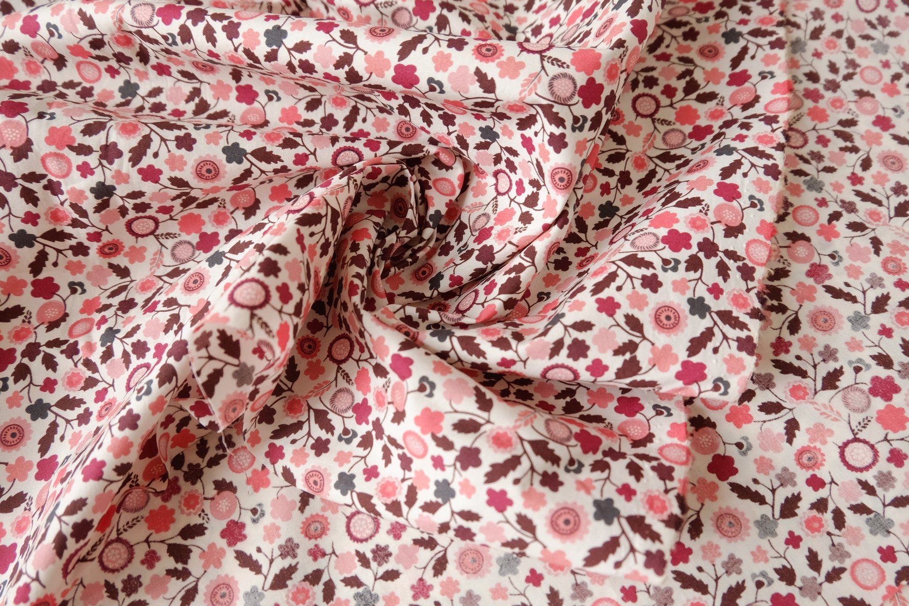 Pink Ditsy Floral 60s Cotton Poplin, 3.28 Yards