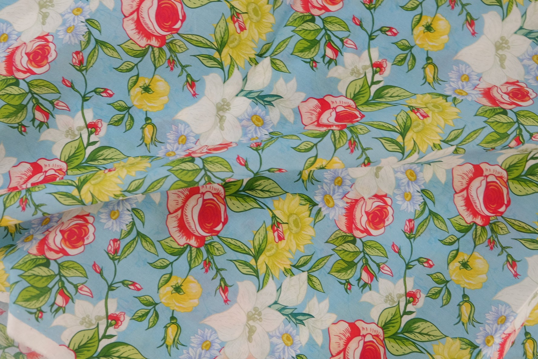 Blue Rose Garden Cotton Lawn – 2.1 yd