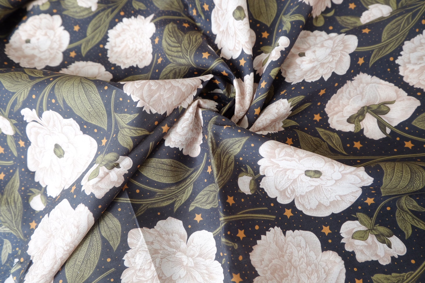 Midnight Peony Star Cotton Lawn — 1.64 yd