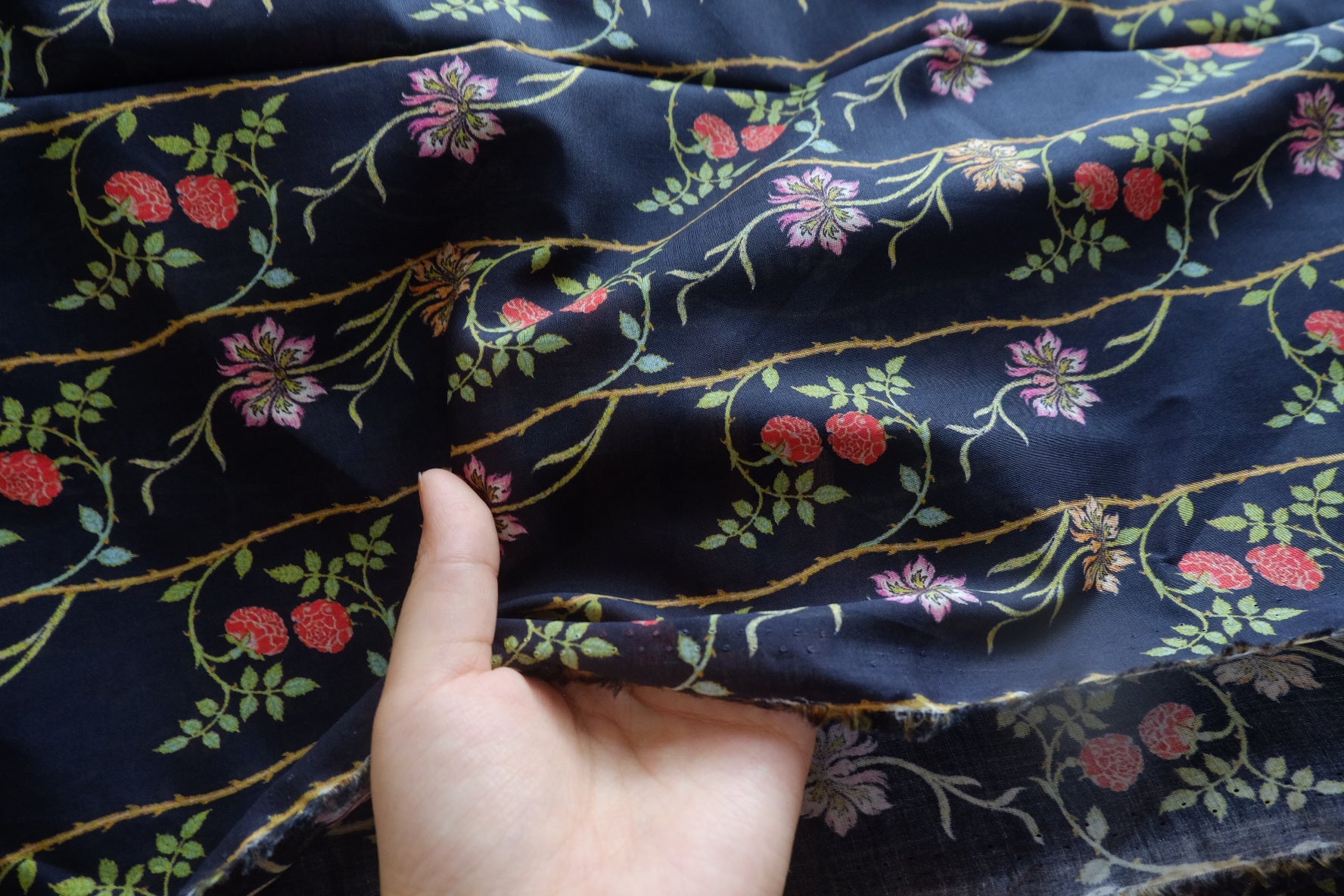 Dark Vine Floral Fine Cotton Lawn Fabric - 3.28 yd