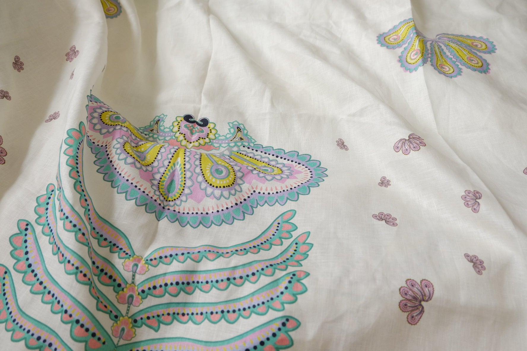 Paisley Placement Print Linen Fabric, 1.86 Yards