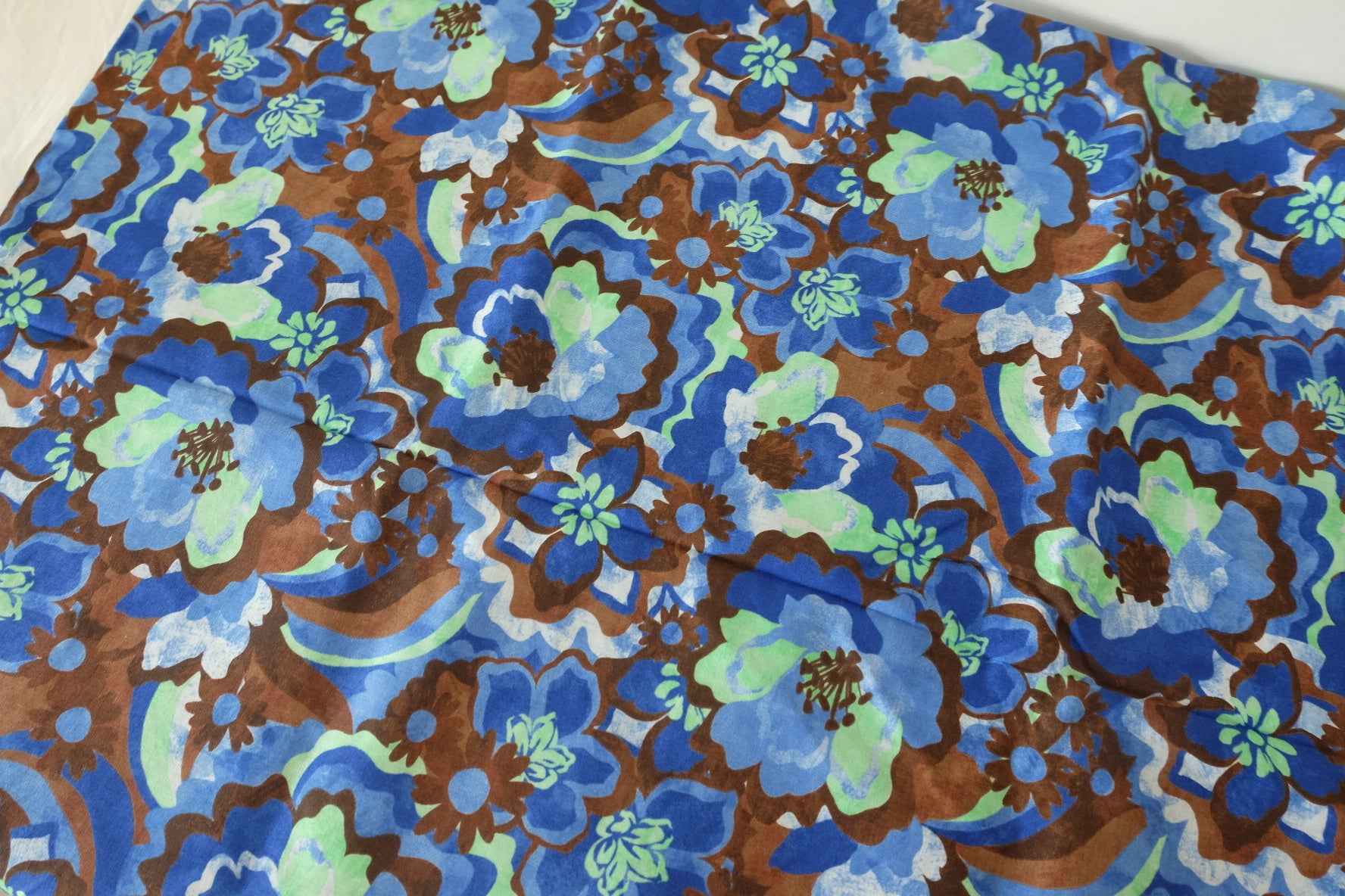 Structured Cotton Linen Floral Print Fabric – 3.3 yd