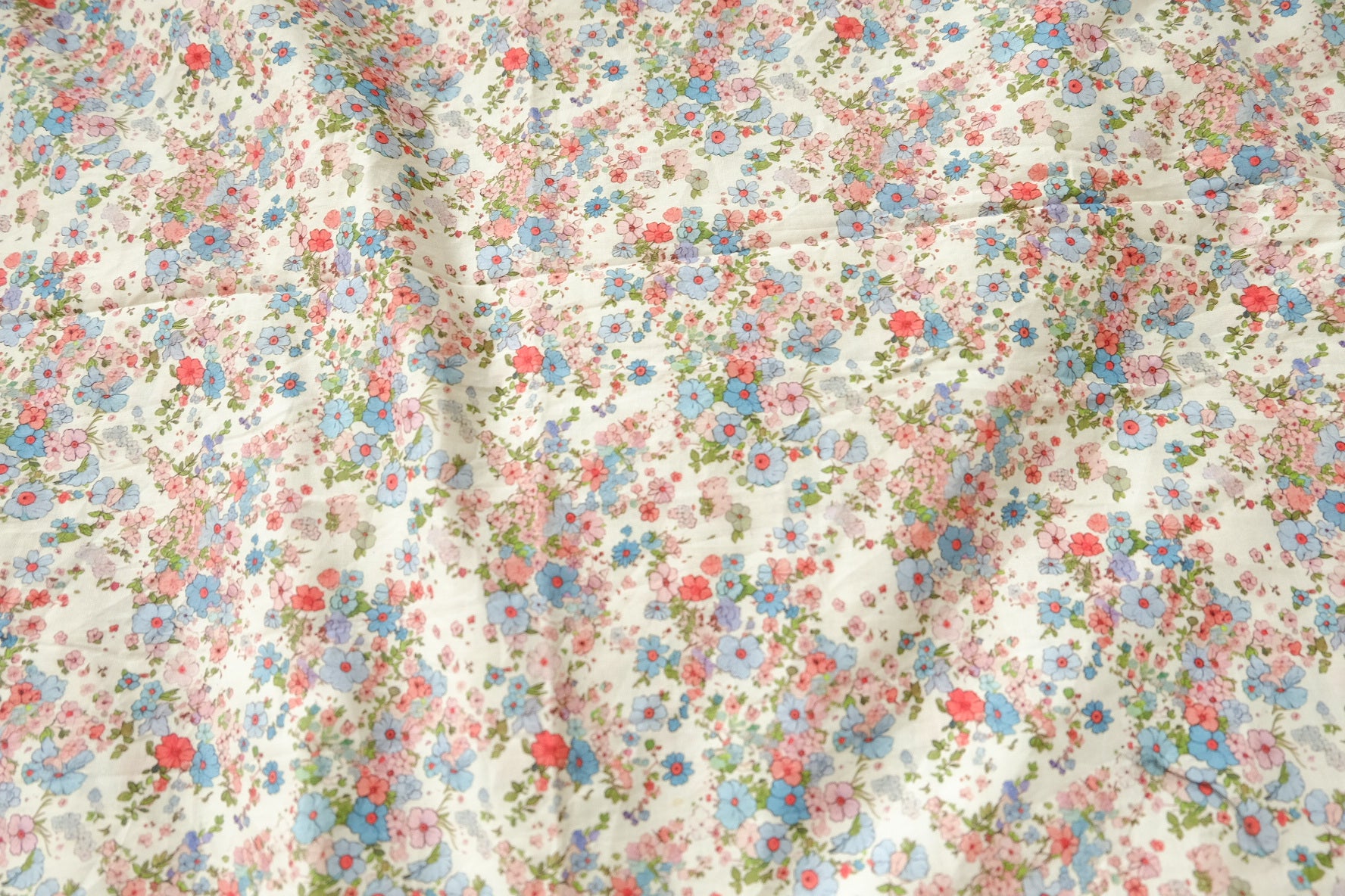 Ditsy Floral Cotton Poplin, Lightweight 80s, 2.2 Yards