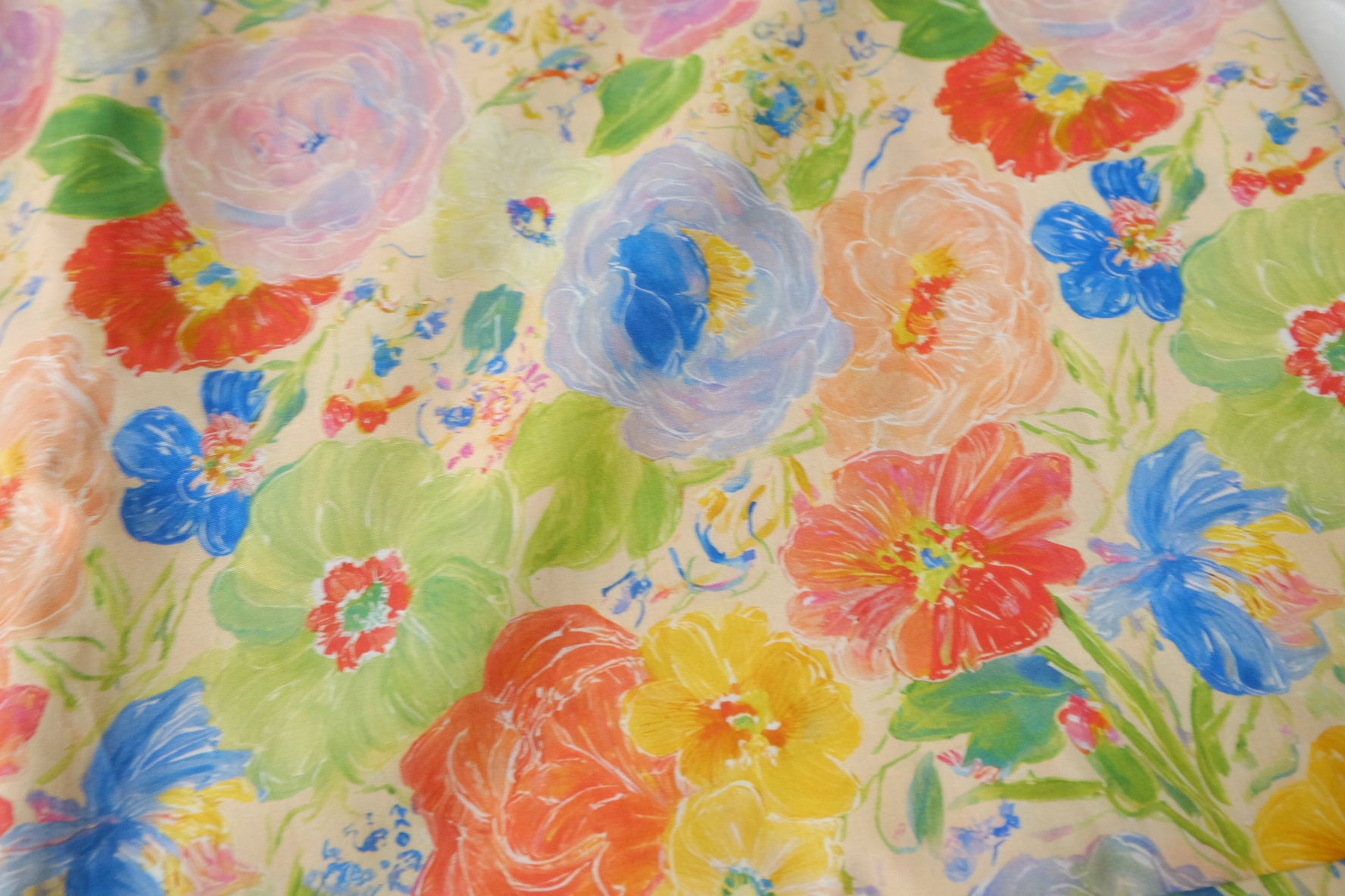 Painted Garden Cotton Lawn Fabric — 1.64 yd