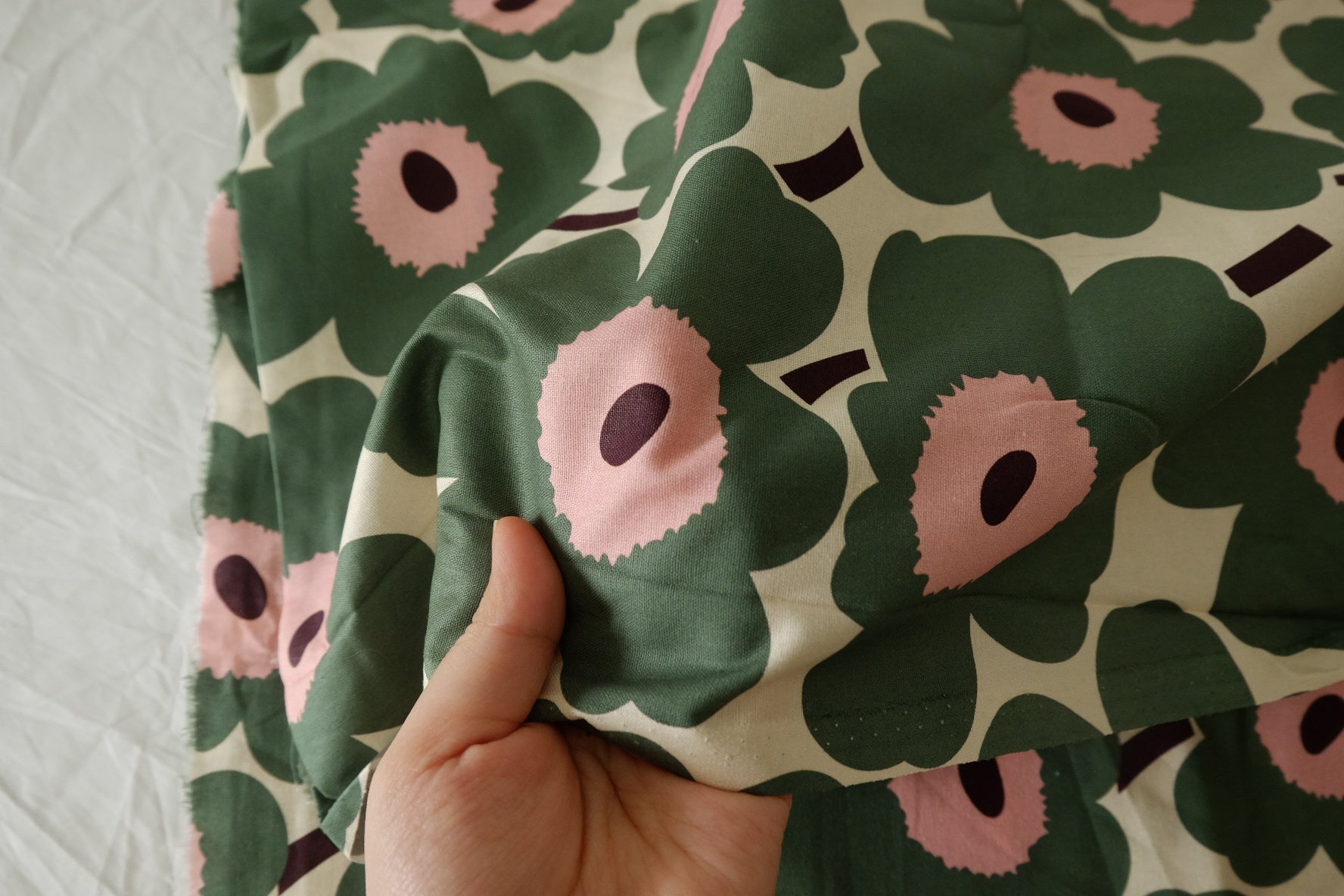 Retro Green Pink Floral Cotton Fabric - 1.6 yd