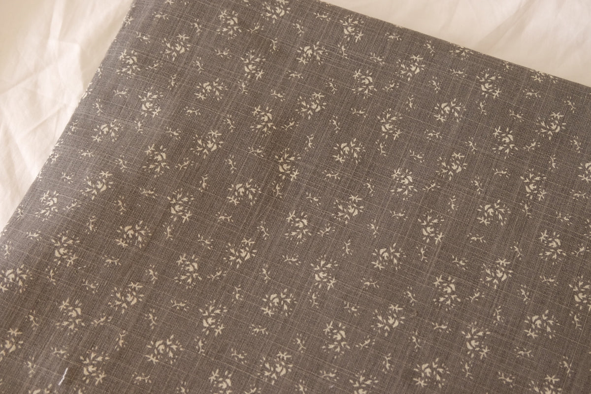 Vintage Meadow – Brown Floral Slub Cotton Linen – 3.3 yd