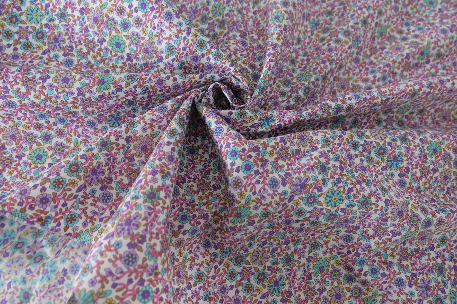 Lilac Vine Floral Cotton Poplin Fabric – 1.6 yd