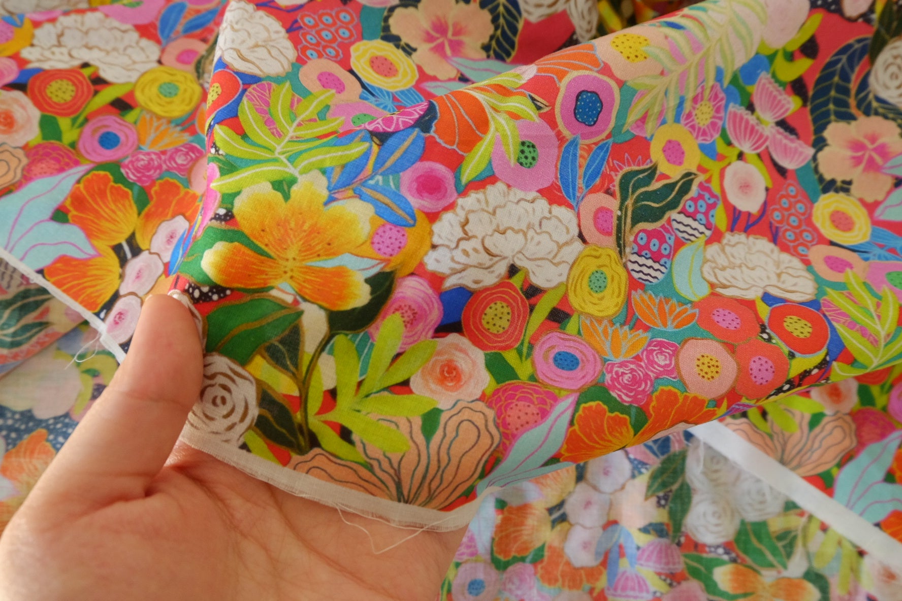 Bright Tropical Floral Cotton Voile Fabric – 2.2 yd
