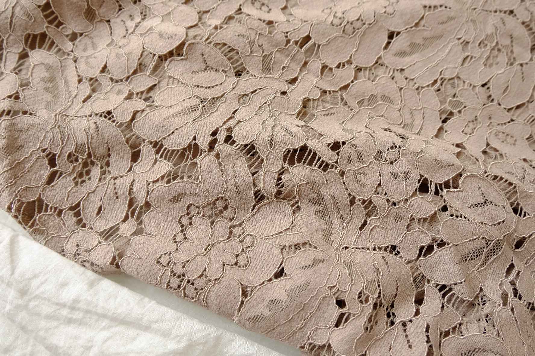 Beige Floral Lace Fabric - 4.37 yd