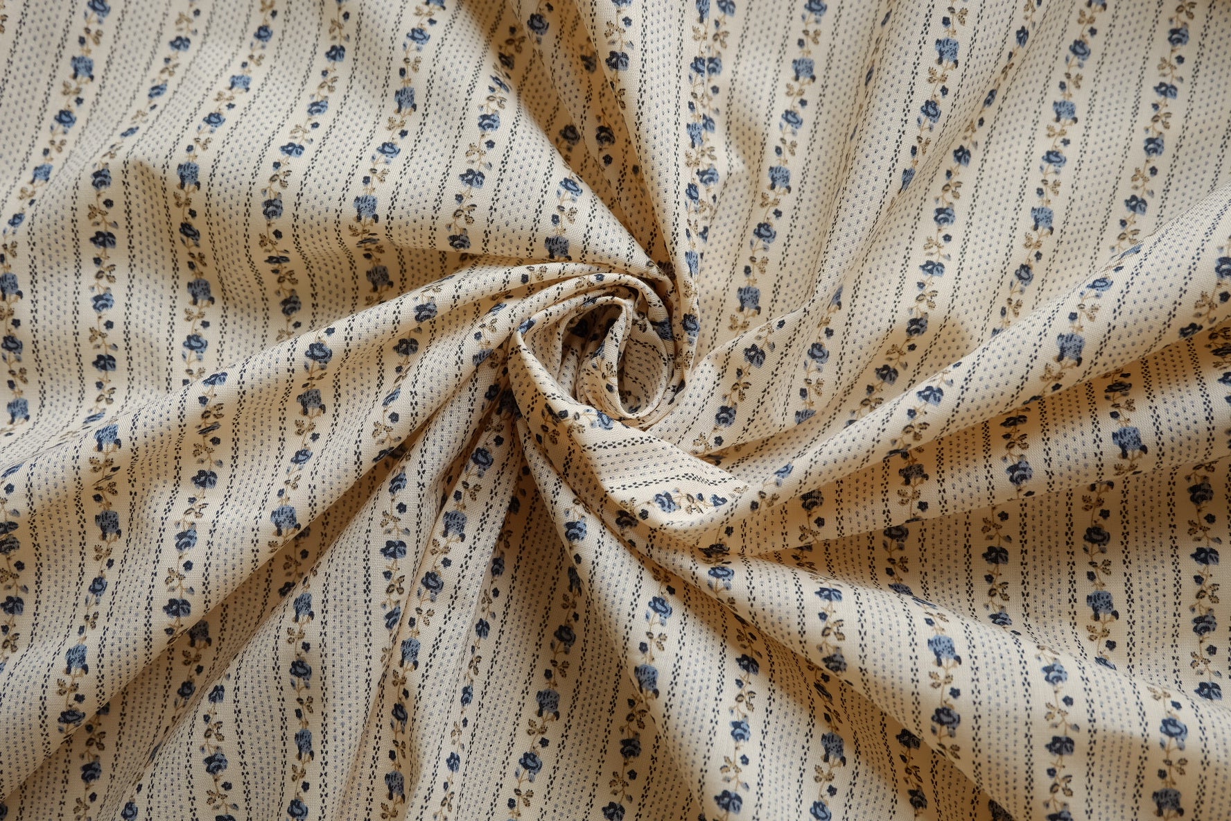 Blue Rose Stripe 60s Cotton Poplin – 3.3 yd