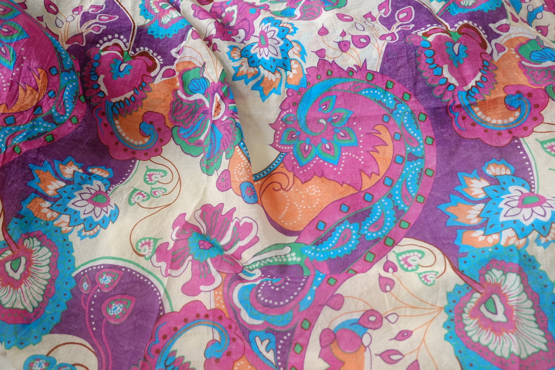 Bold Paisley Tencel Cotton Fabric – Soft, Airy Vintage Dress Fabric (3.28 yards)