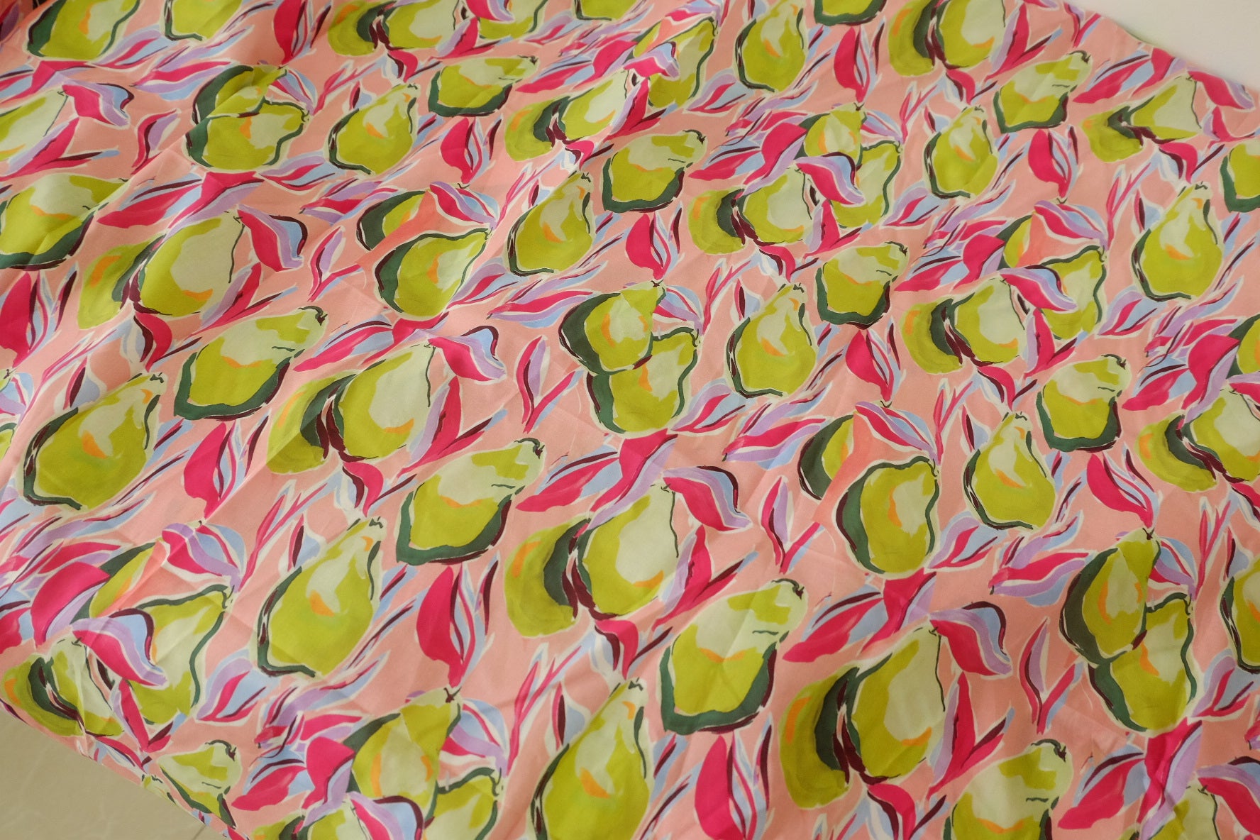 Pear Print Silky Cotton Poplin Fabric - 1.6 yd