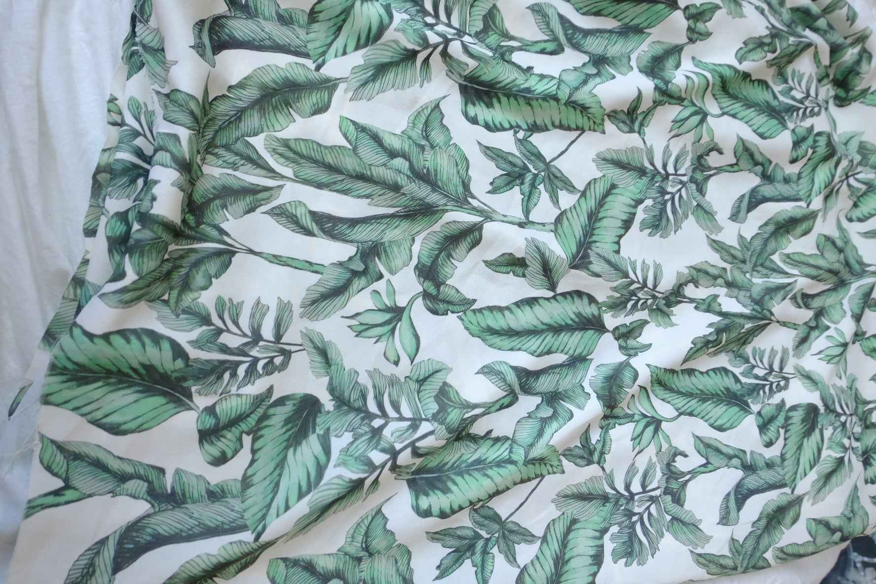Green Botanical Viscose Fabric — 3.28 yd