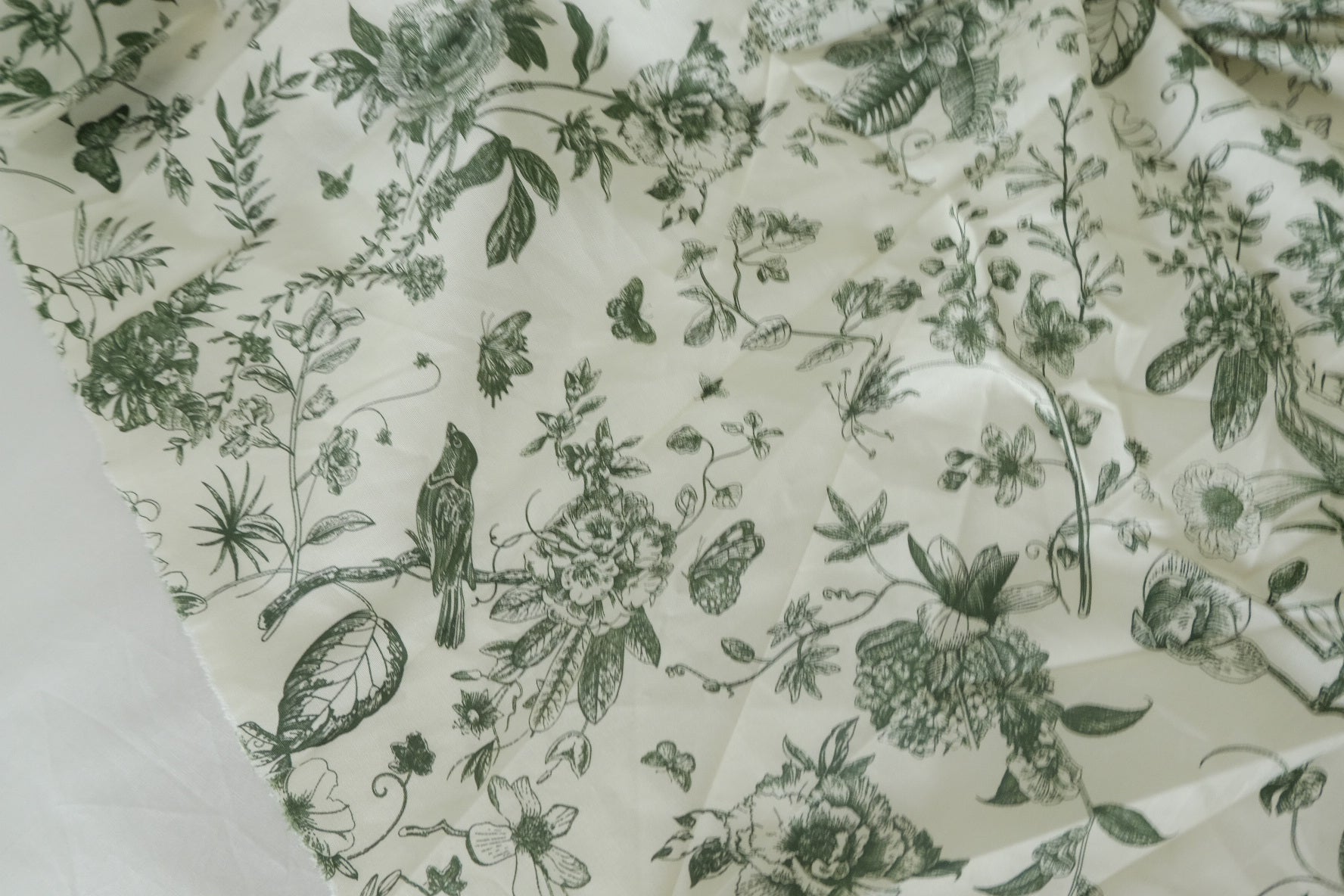 Vintage Botanical Sketch Cotton Lawn Fabric – 3.3 yd