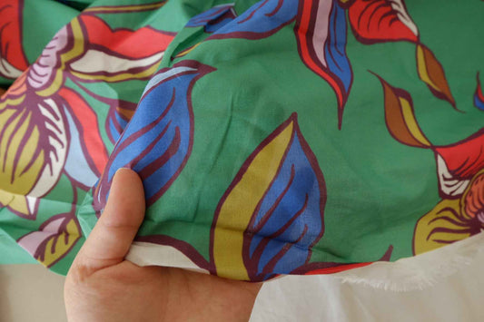 Bold Tropical Floral Lightweight Poplin Fabric – 3.3 yd
