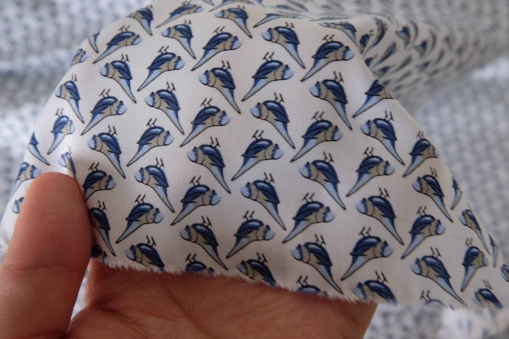 Blue Bird High-Count Cotton Lawn Fabric – 2.2 yd