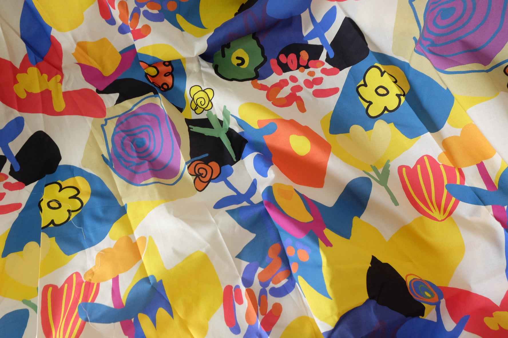 Colorful Abstract Floral Cotton Poplin Fabric – 3.3 yd
