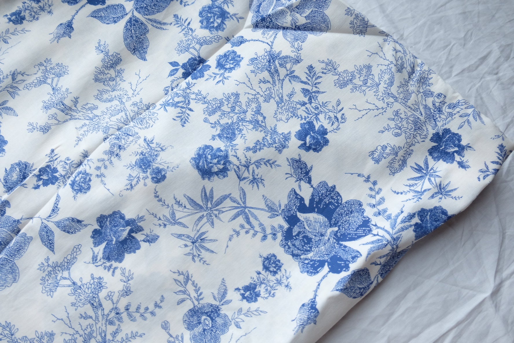 Blue Toile Floral Cotton Lawn Fabric - 4.4 yd