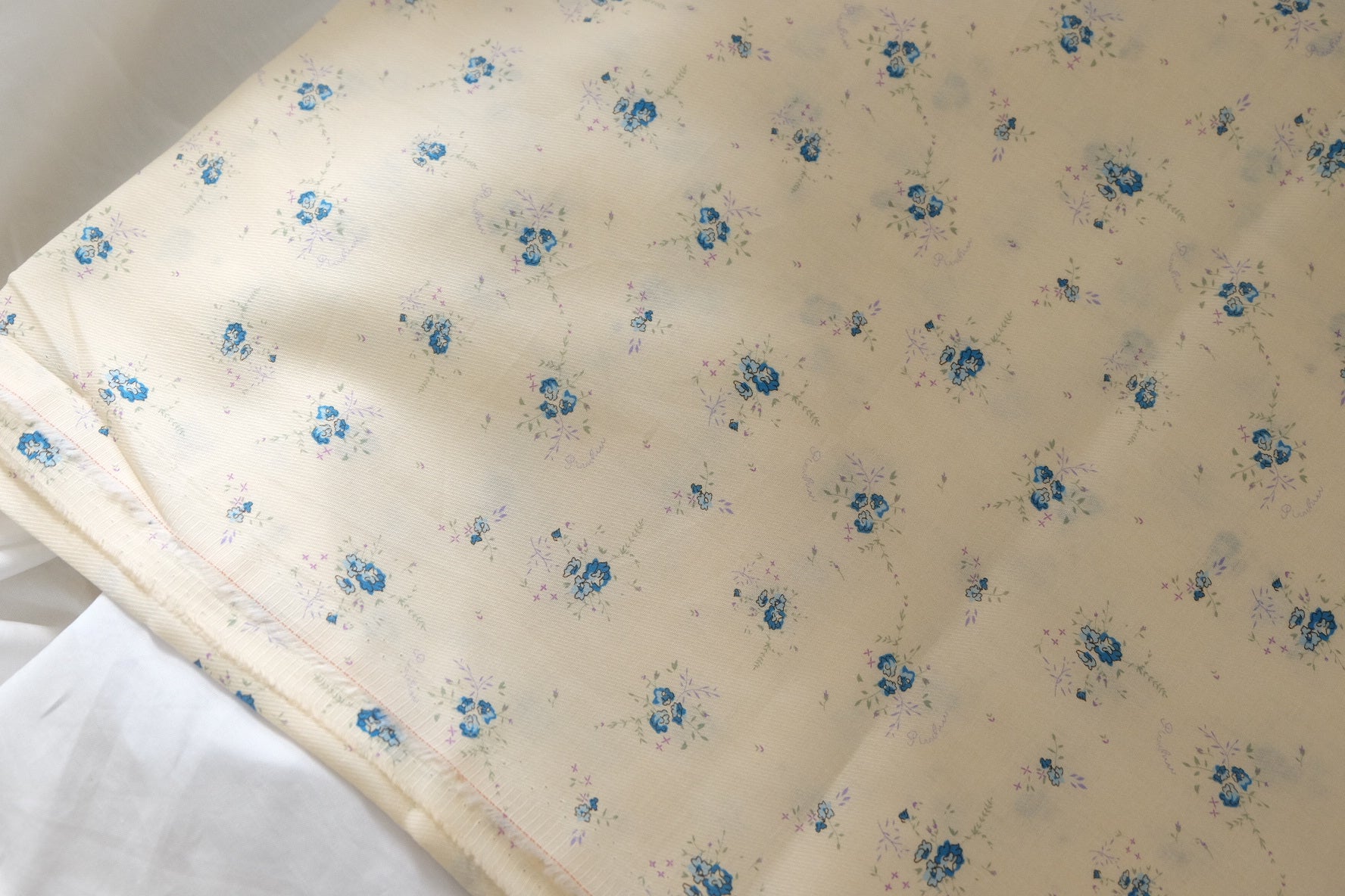 Cream Blue Floral Ramie Cotton Twill – 2.2 yd