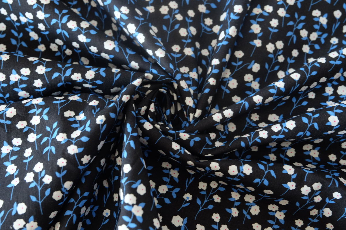 Midnight Blue Blossom 60s Cotton Poplin – 2.2 yd