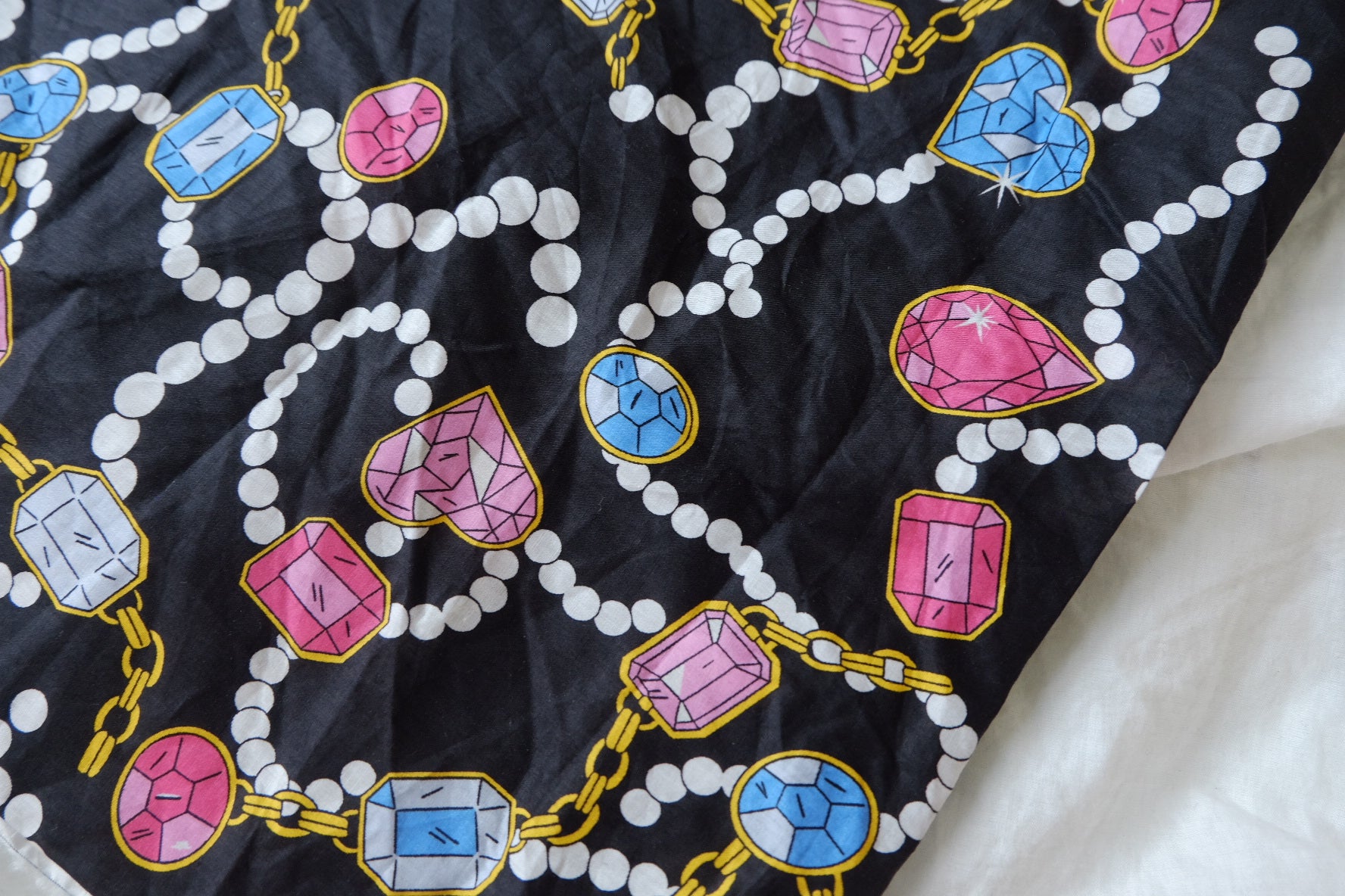 Jewelry Scarf Print Cotton Lawn — 1.1 yd