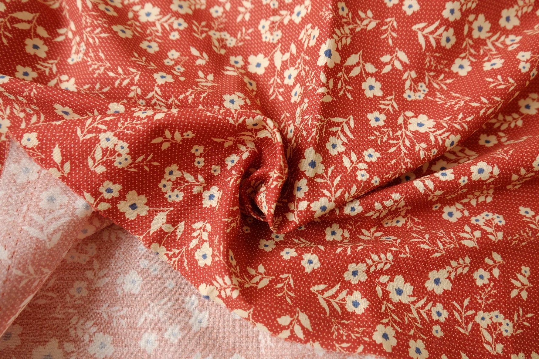 Rust Floral 60s Cotton Poplin, 1.64 Yards