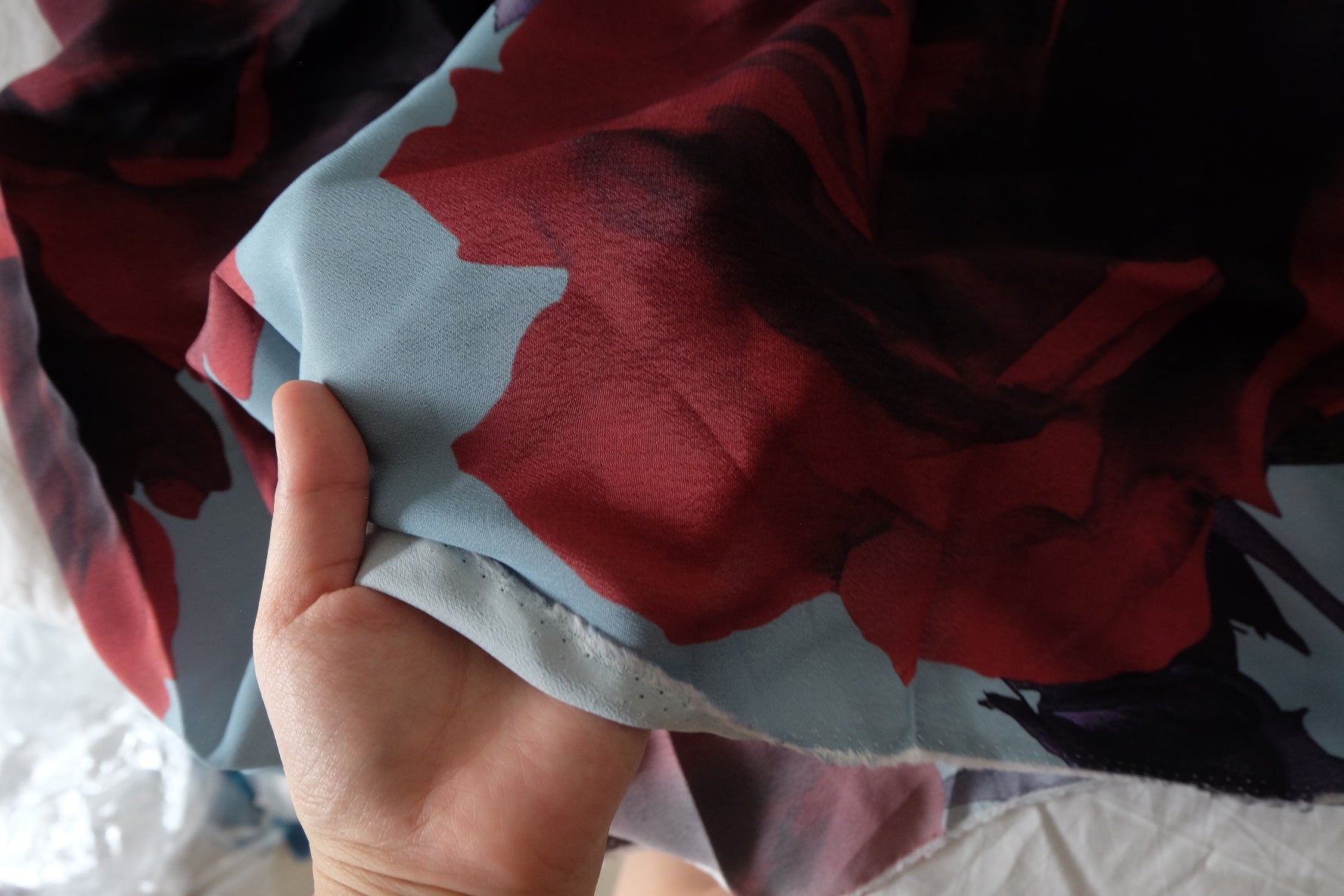 Oversized Red Rose Rayon Fabric – 3.94 yd